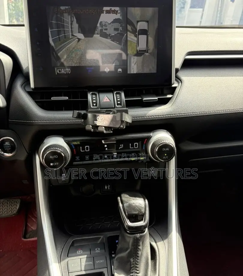 Toyota RAV4 XLE 2022 White