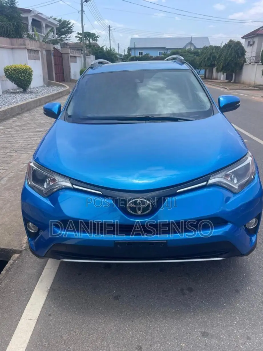 Toyota RAV4 2018 Blue