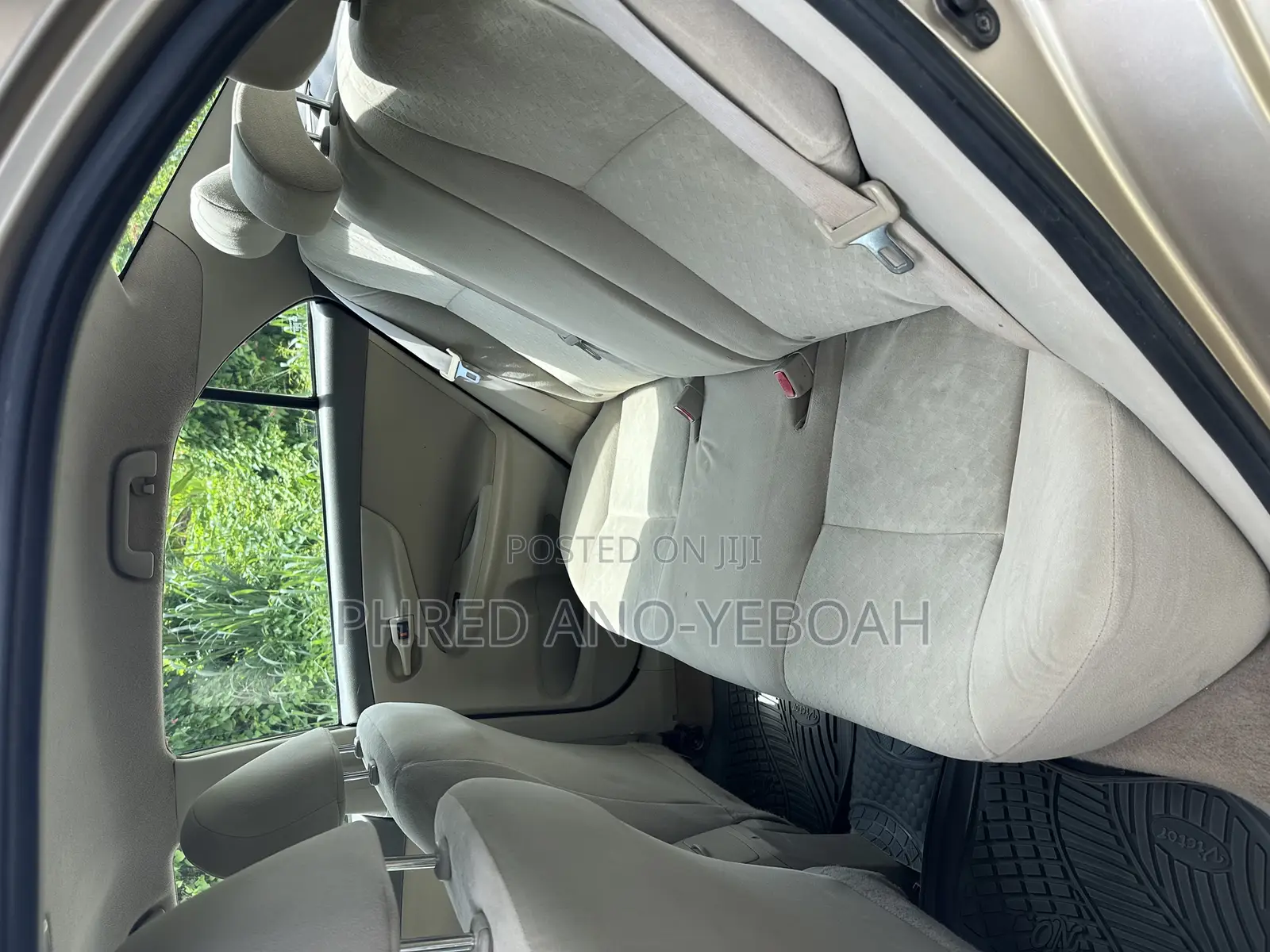 Toyota Corolla LE 4dr Sedan (1.8L 4cyl 4A) 2010 Gold