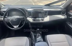 Toyota RAV4 2018 Blue