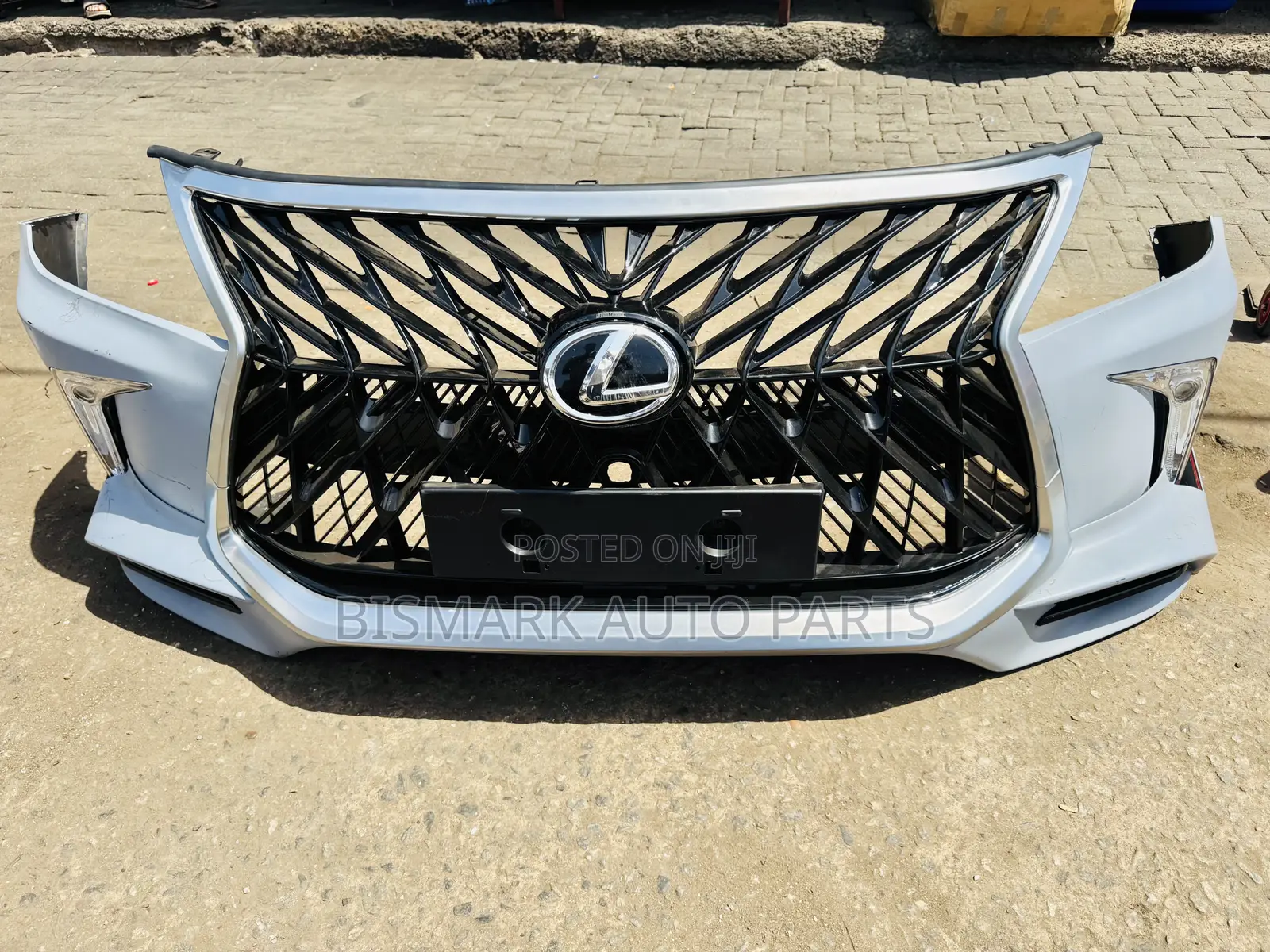 Lexus Lx570 2018 2019 2020 2021 Front Bumper Complete