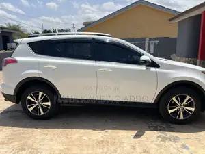 Toyota RAV4 2018 White