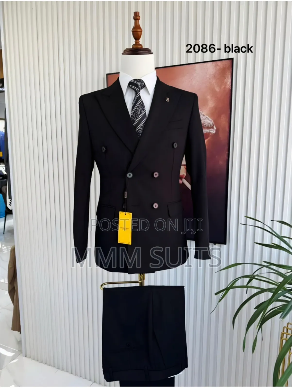 Simple and Classic 2-Piece Double-Breasted Melano Men's Suit Buttons