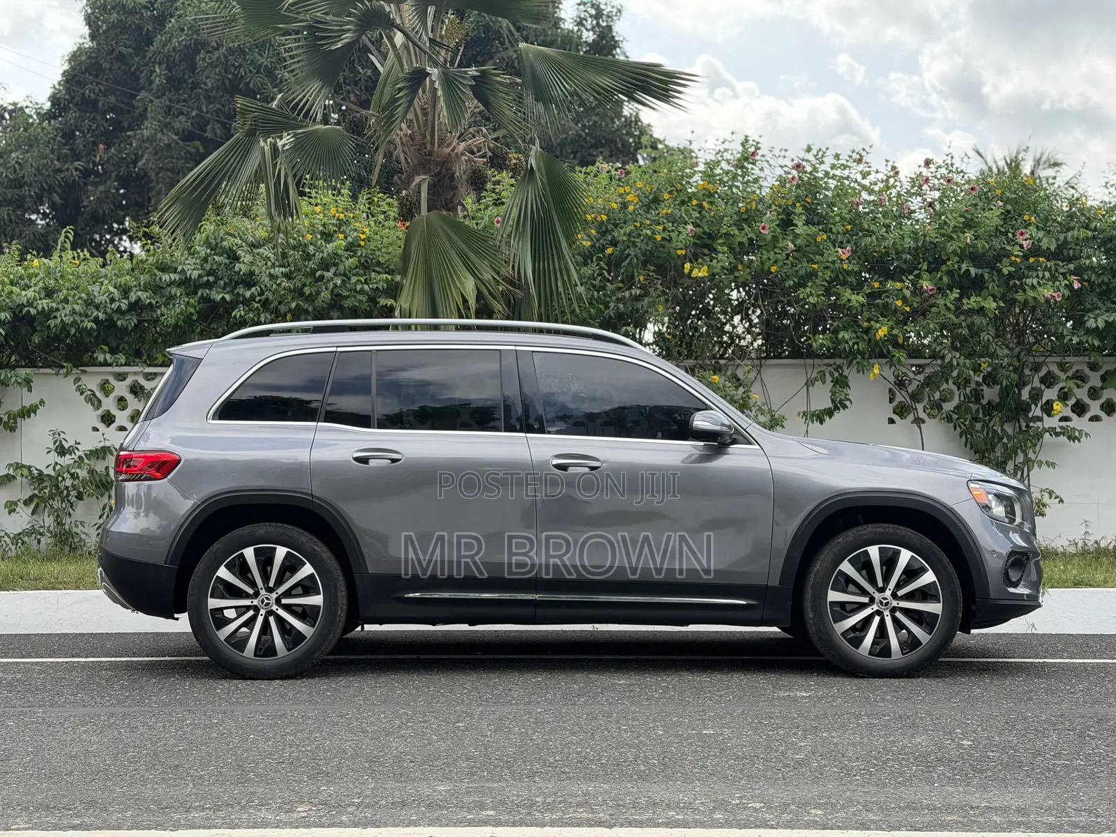 Mercedes-Benz GLB-Class GLB 250 4MATIC 2023 Gray