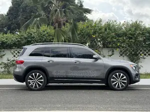 Mercedes-Benz GLB-Class GLB 250 4MATIC 2023 Gray