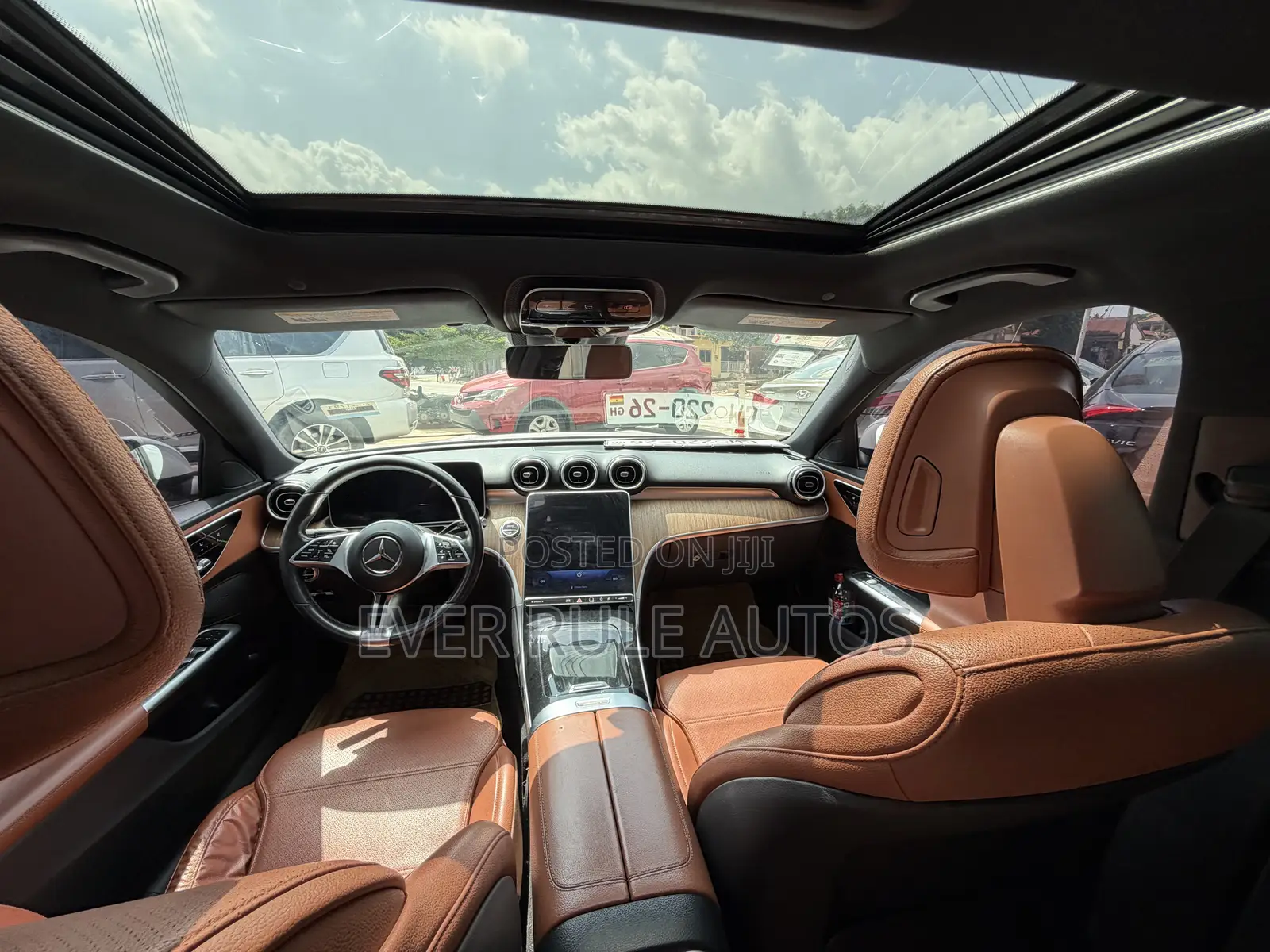 Mercedes-Benz C300 2022 White