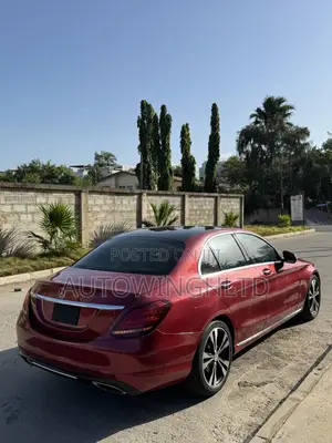 Mercedes-Benz C300 Luxury 4matic Sedan AWD (2.0L 4cyl 7A) 2017 Red