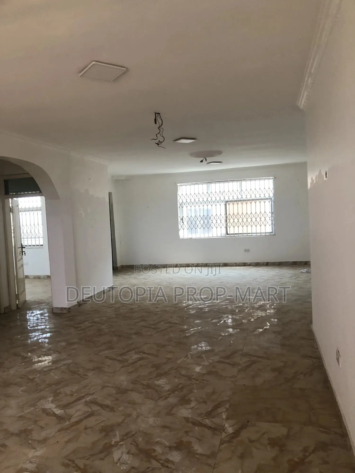 3bdrm Apartment in Adom Estate, Tema Metropolitan for rent