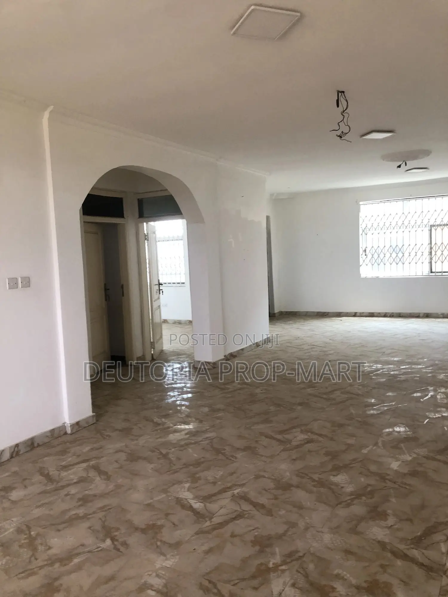 3bdrm Apartment in Adom Estate, Tema Metropolitan for rent