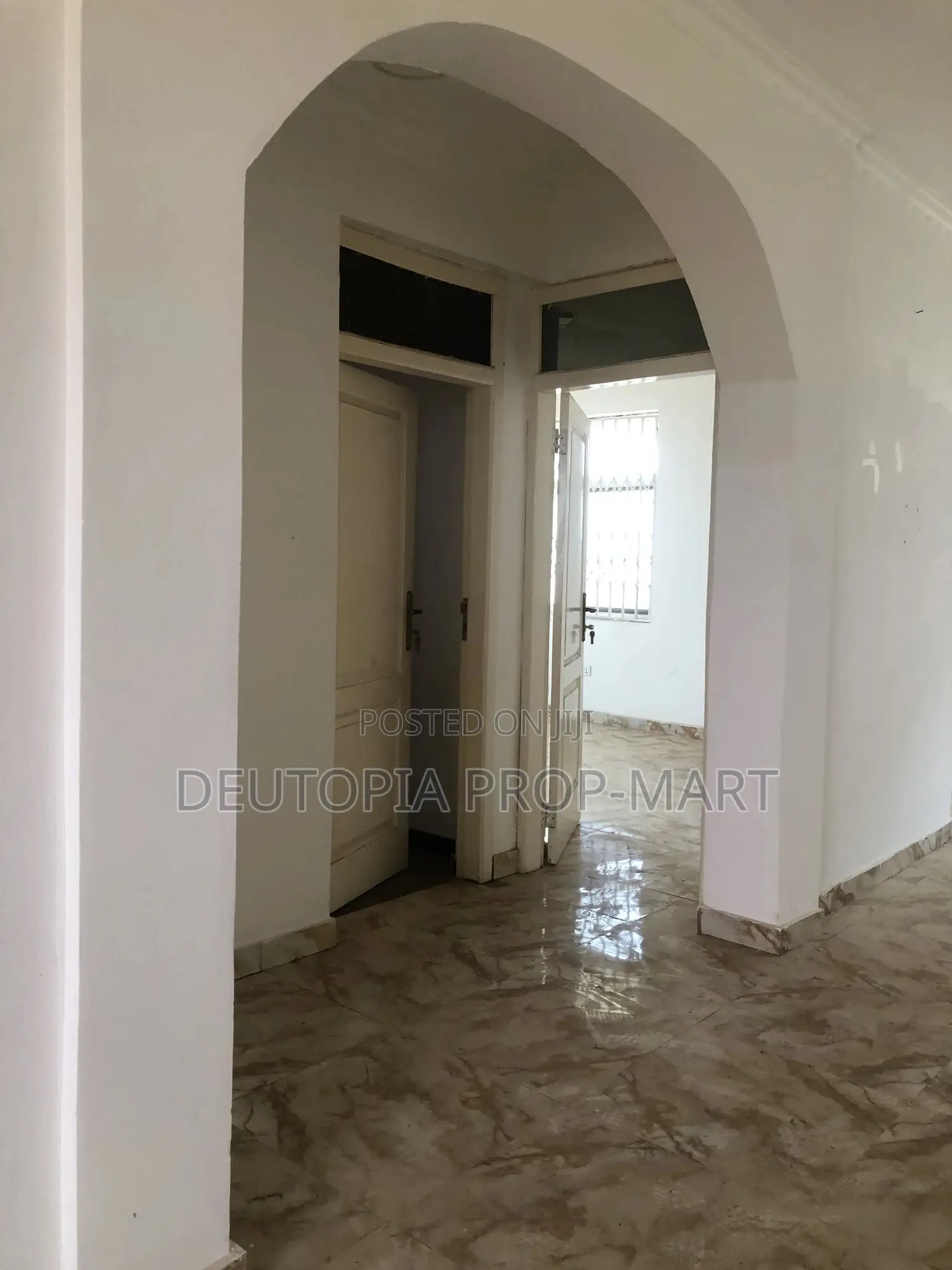 3bdrm Apartment in Adom Estate, Tema Metropolitan for rent