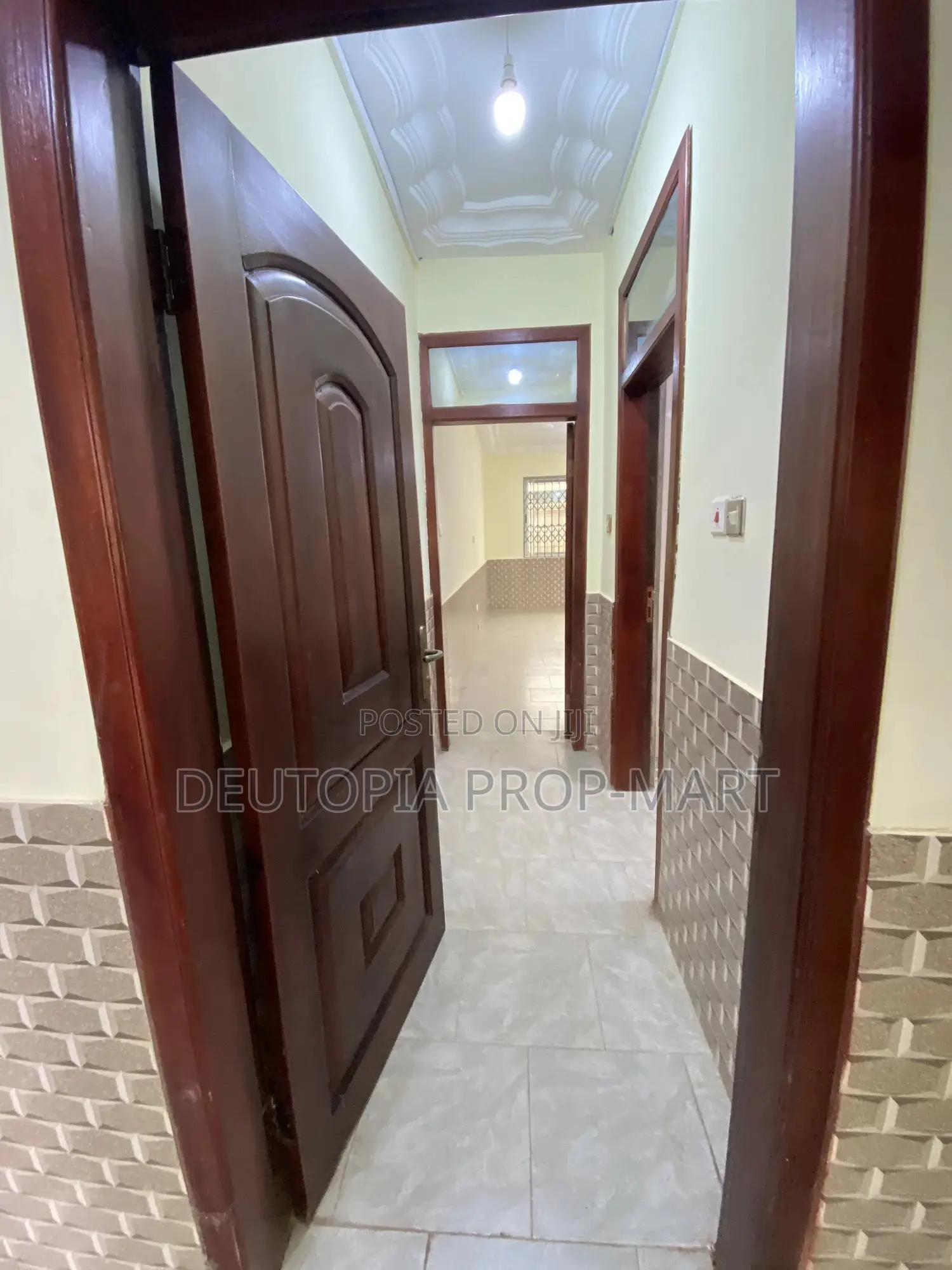 2bdrm Apartment in Delords Villa, Tema Metropolitan for rent