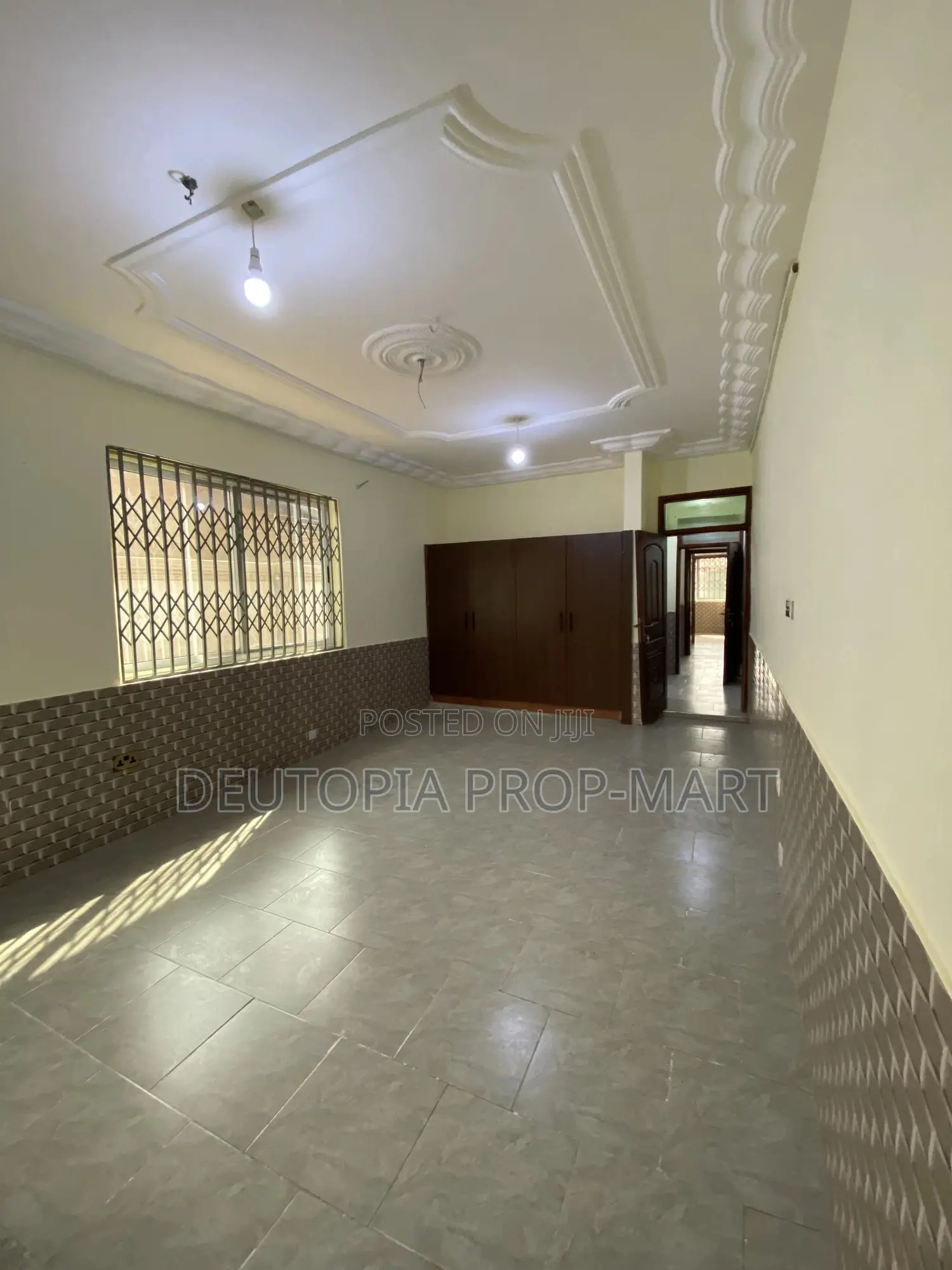 2bdrm Apartment in Delords Villa, Tema Metropolitan for rent