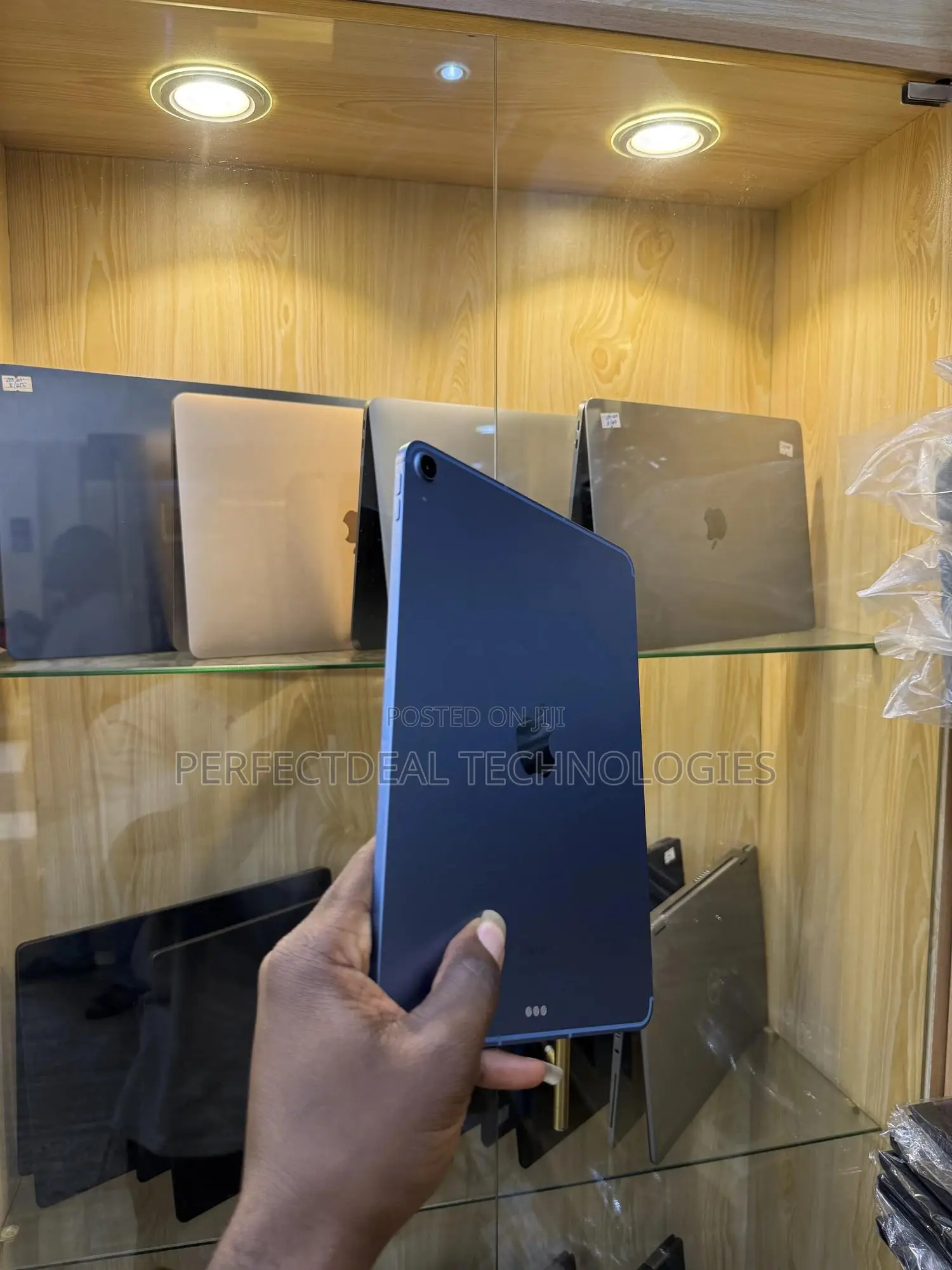 New Apple iPad Air (2022) 256 GB Blue