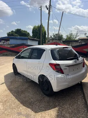 Toyota Vitz 1.3 AWD 3dr 2015 White
