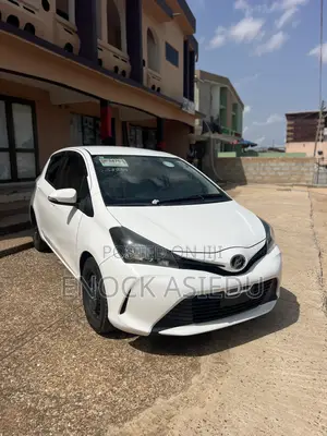 Toyota Vitz 1.3 AWD 3dr 2015 White