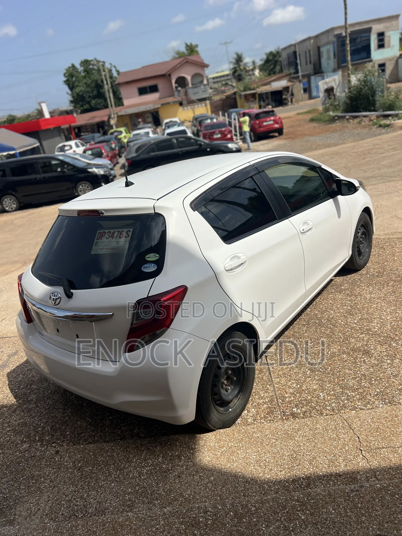 Toyota Vitz 1.3 AWD 3dr 2015 White