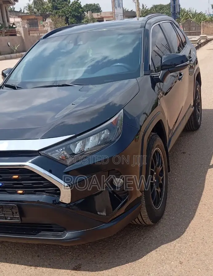 Toyota RAV4 LE AWD 2020 Black