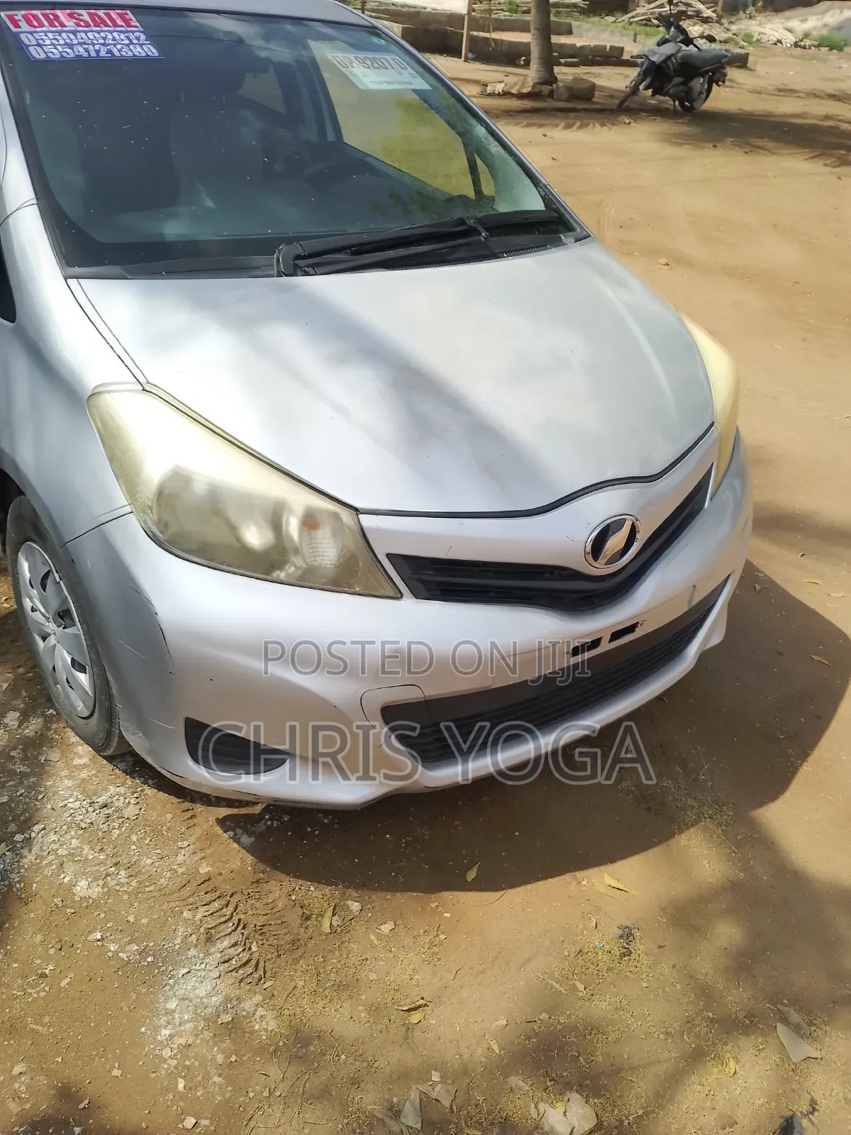 Toyota Vitz 1.3 AWD 3dr 2011 Gray