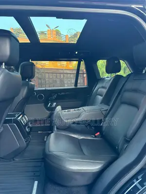 Land Rover Range Rover Vogue 2019 Black