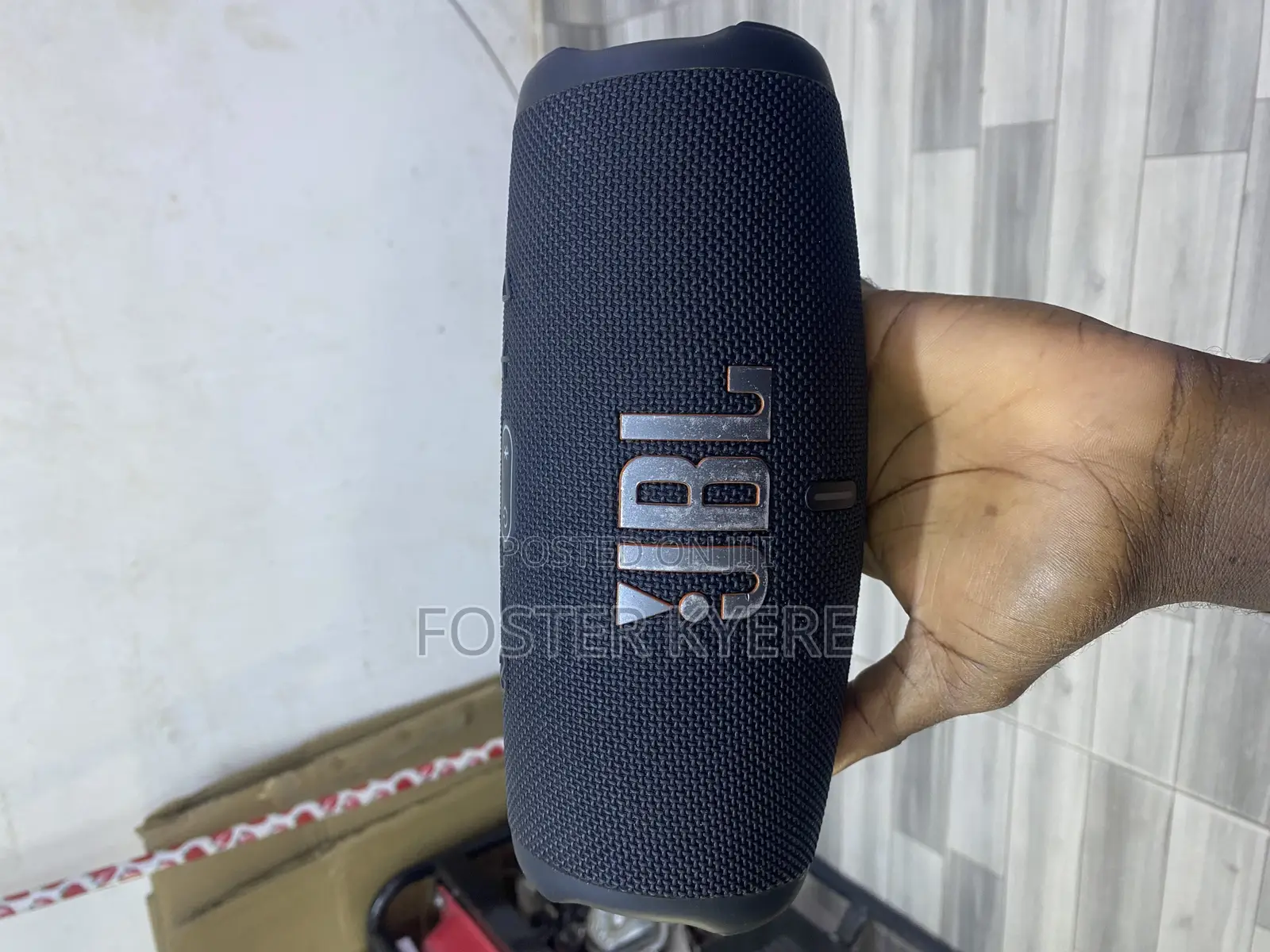 J.B.L Charge 5 Speaker