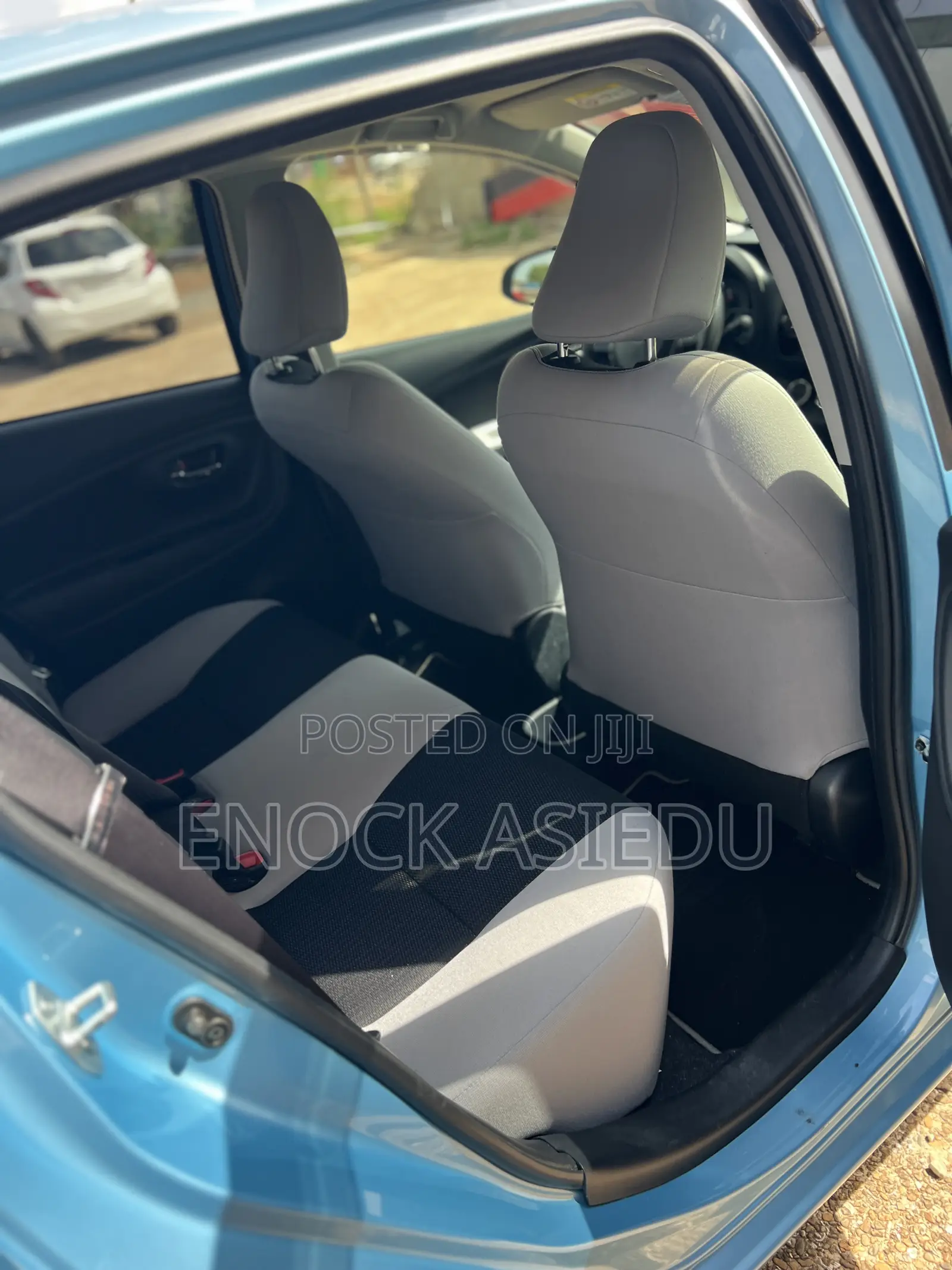 Toyota Vitz 1.3 AWD 5dr 2015 Blue