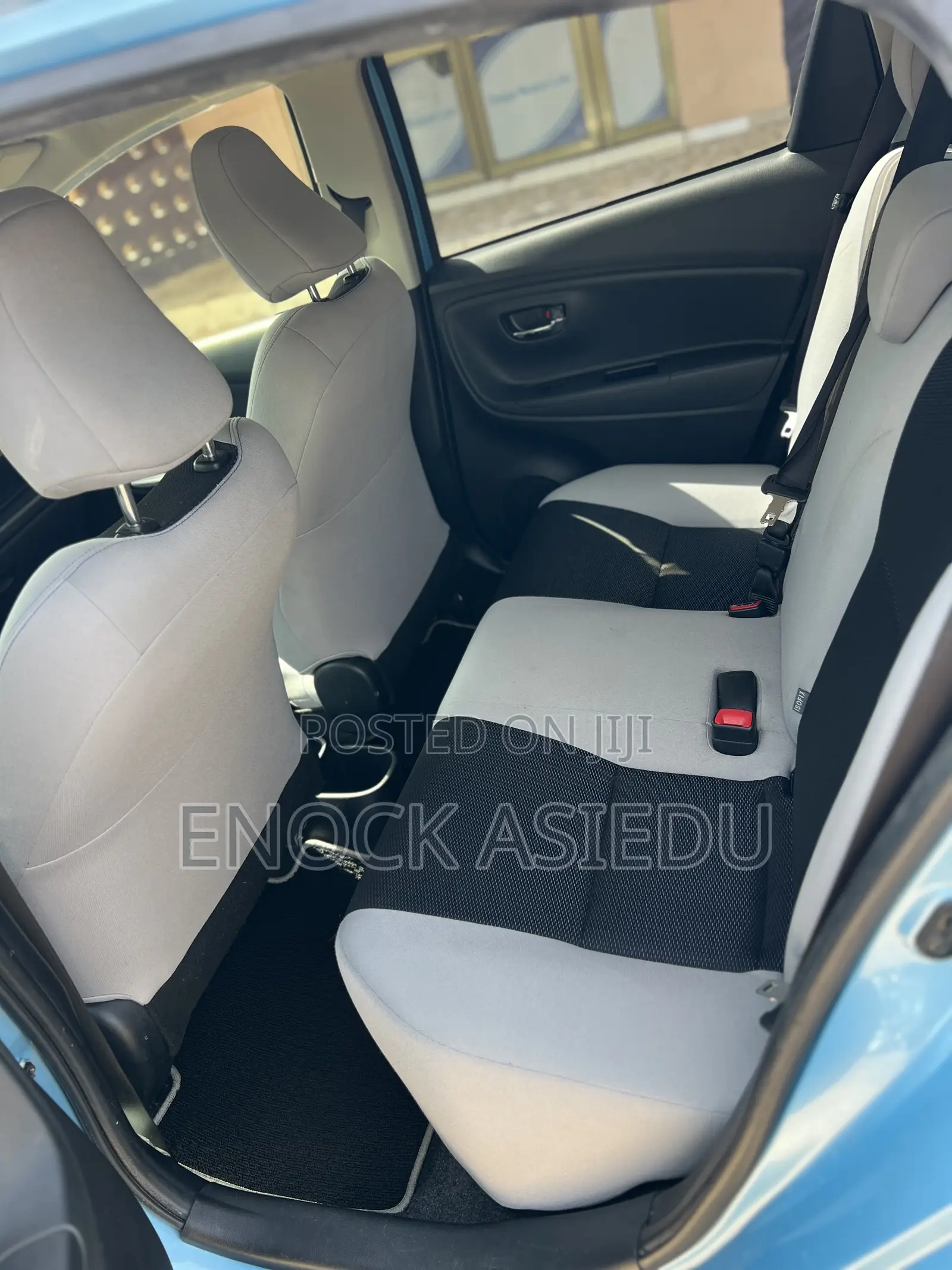 Toyota Vitz 1.3 AWD 5dr 2015 Blue