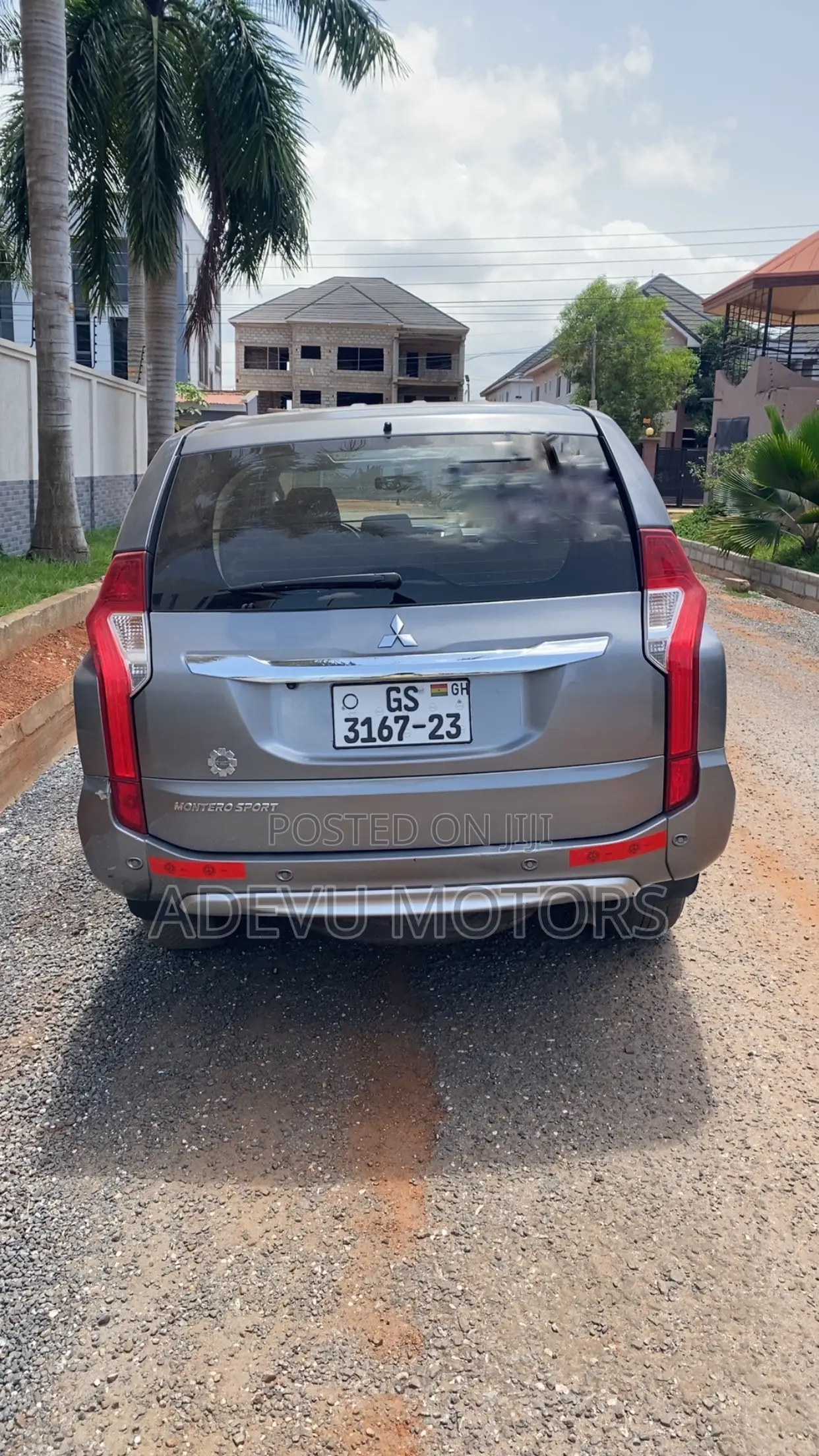 Mitsubishi Pajero Sport 2017 Silver