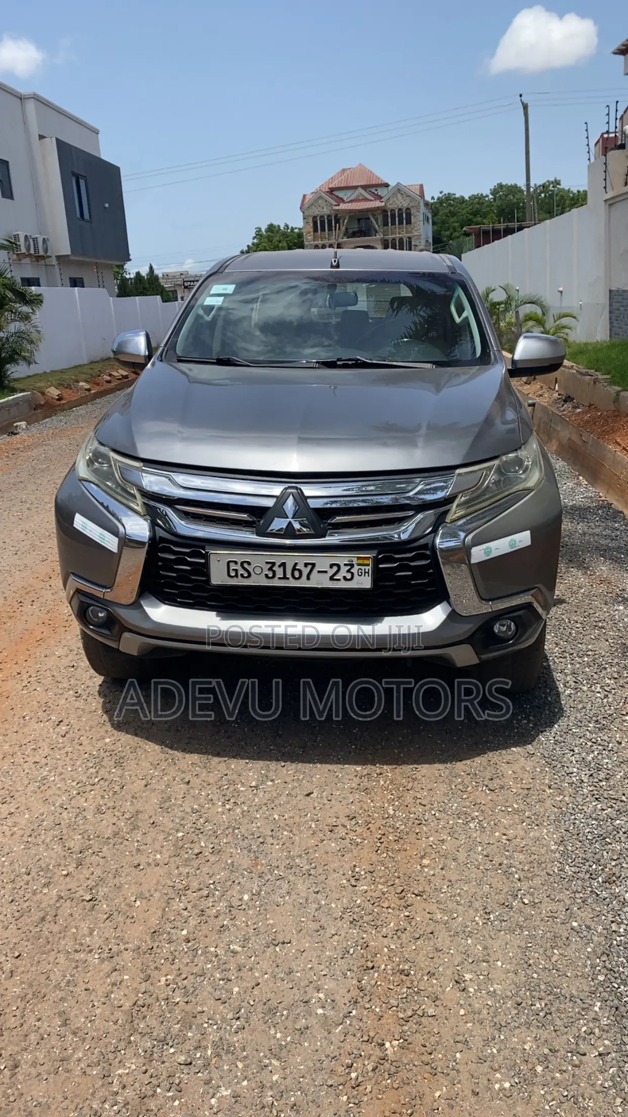 Mitsubishi Pajero Sport 2017 Silver