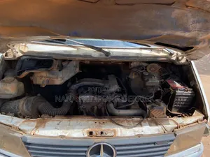 Mercedes-Benz Sprinter 2004 White