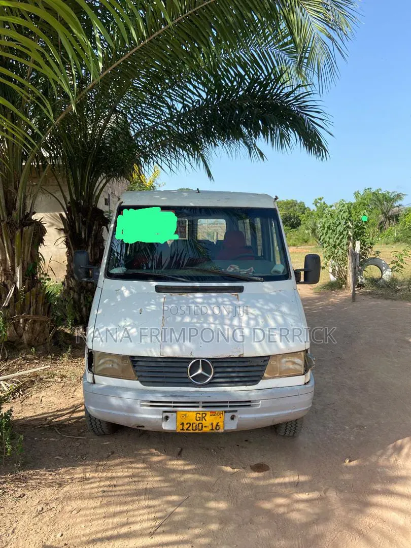 Mercedes-Benz Sprinter 2004 White