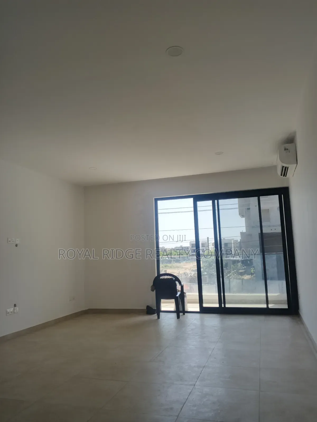 4bdrm Duplex in Tseaddo Roundabout, Accra Metropolitan for rent