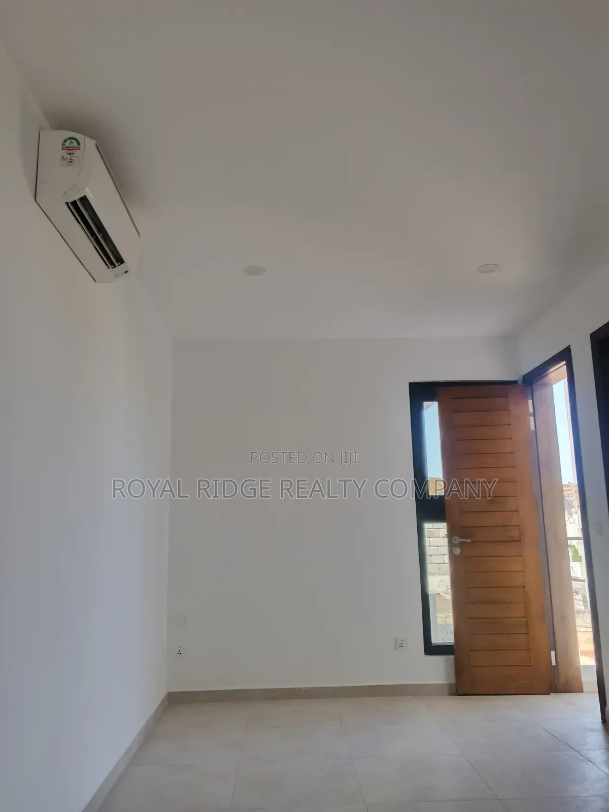 4bdrm Duplex in Tseaddo Roundabout, Accra Metropolitan for rent