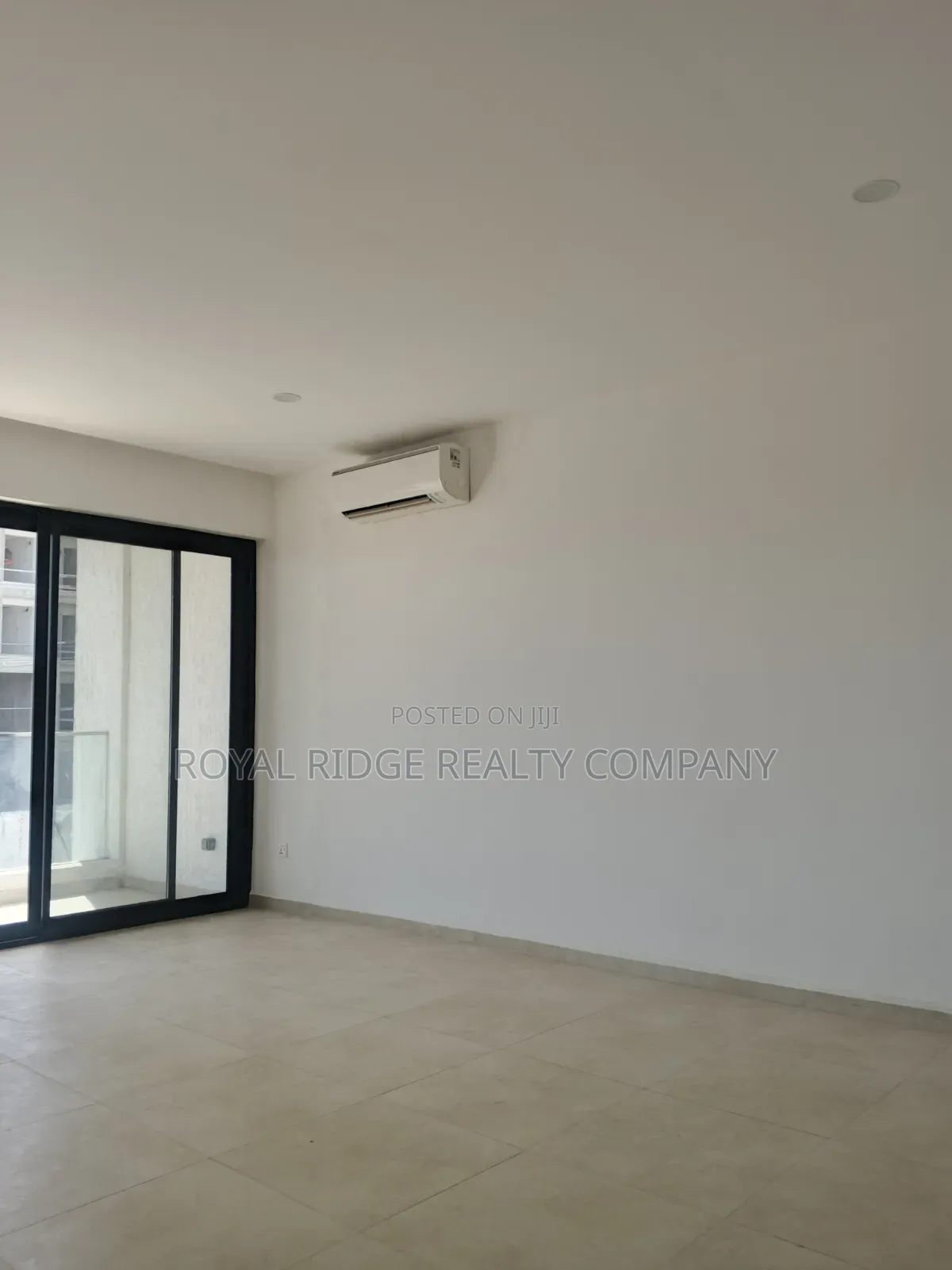 4bdrm Duplex in Tseaddo Roundabout, Accra Metropolitan for rent