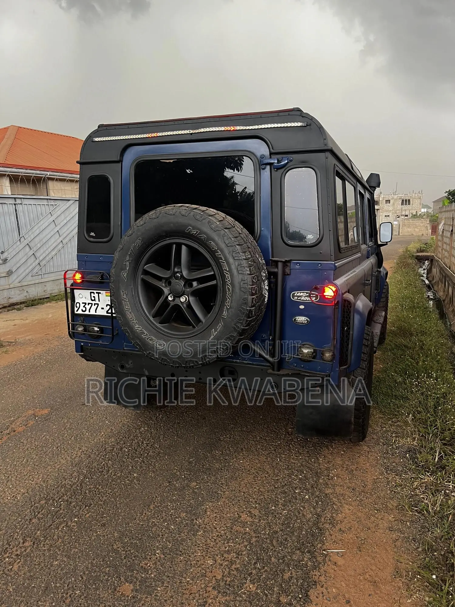 Land Rover Defender 2002 Blue