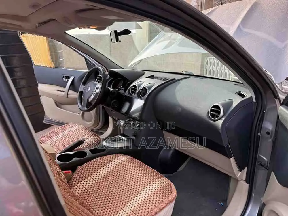 Nissan Qashqai 2015 Gray