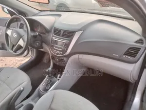 Hyundai Accent SE Hatchback 2016 Silver