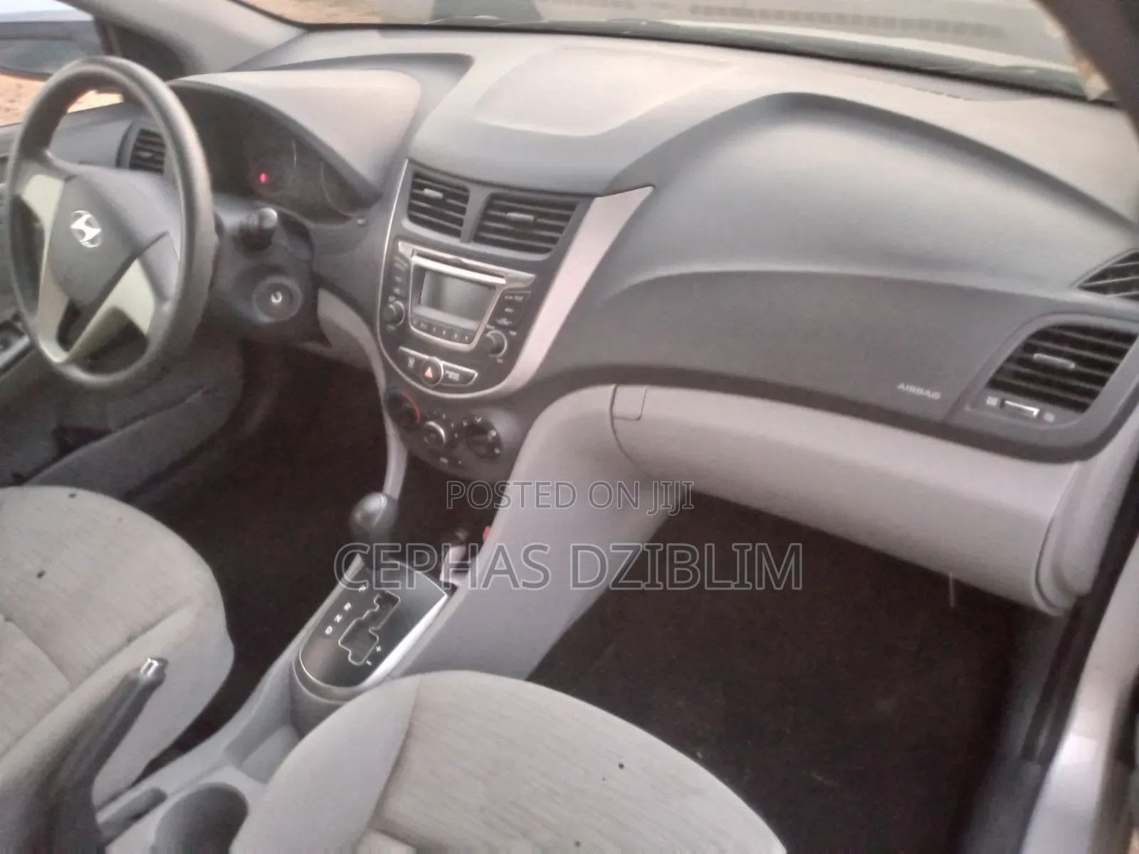 Hyundai Accent SE Hatchback 2016 Silver