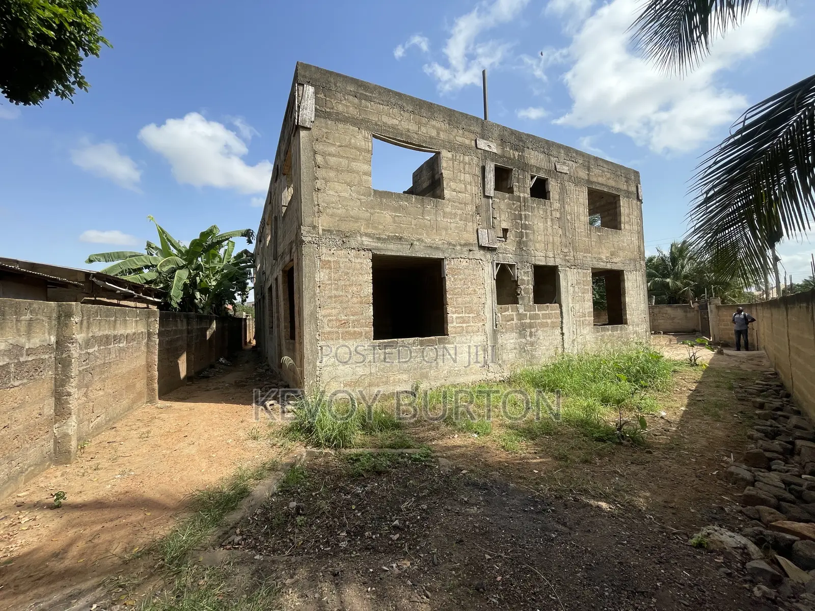 4bdrm Apartment in Oyarifa for sale