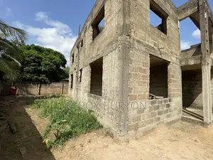 4bdrm Apartment in Oyarifa for sale