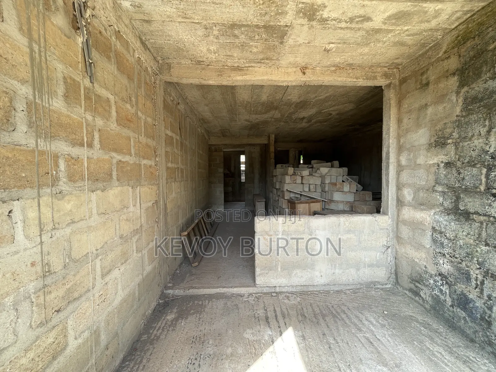 4bdrm Apartment in Oyarifa for sale