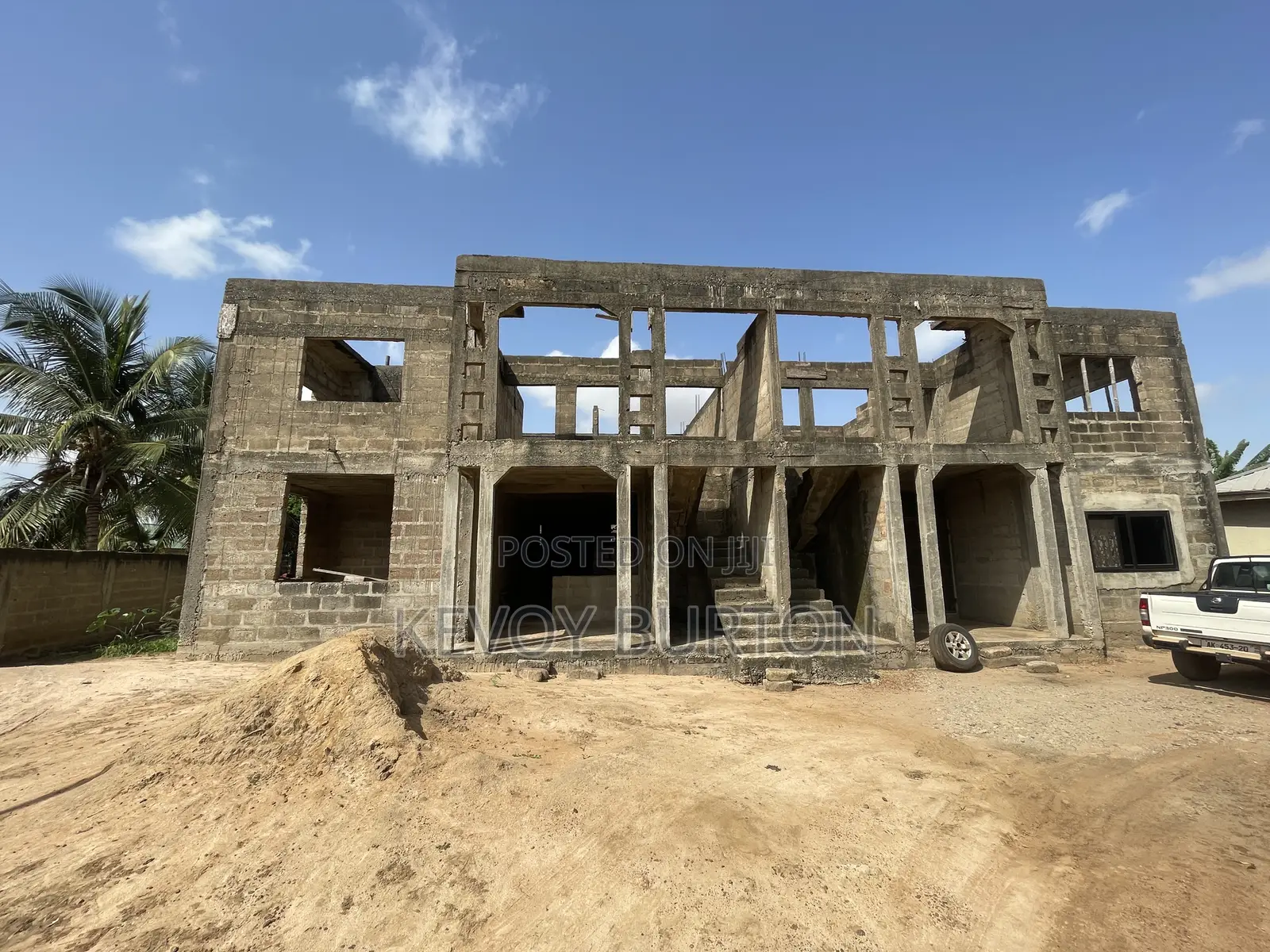 4bdrm Apartment in Oyarifa for sale