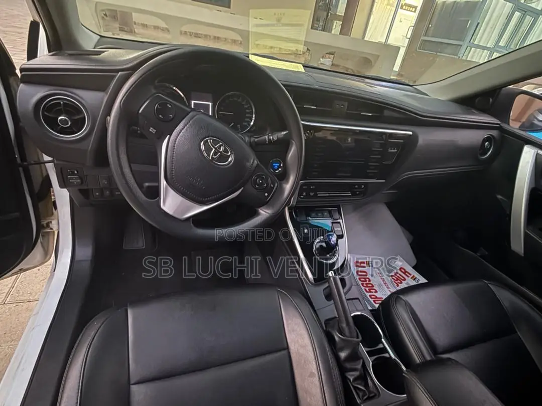 Toyota Corolla 2020 Silver