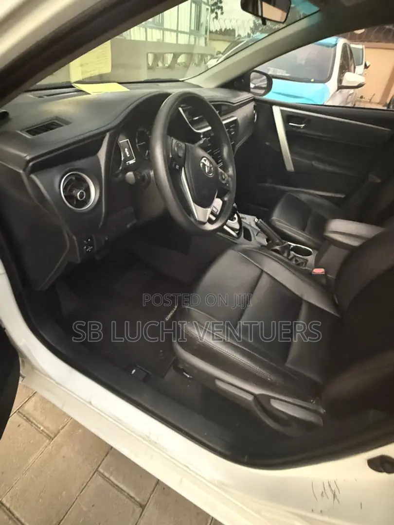 Toyota Corolla 2020 Silver