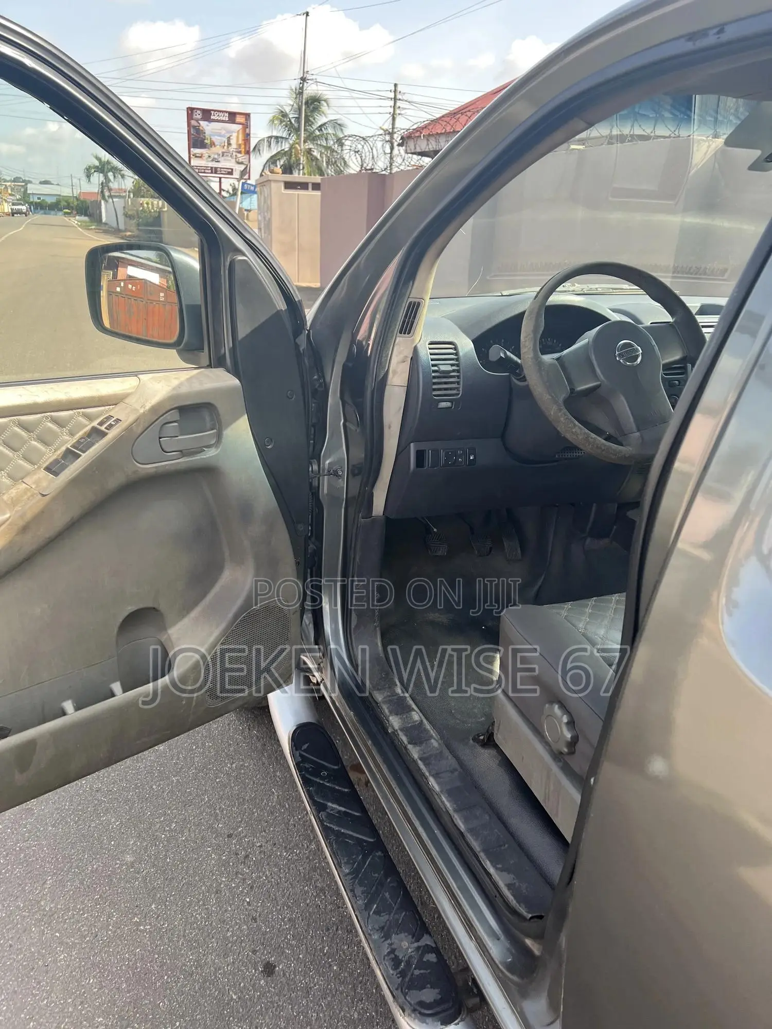 Nissan Navara 2014 Gray