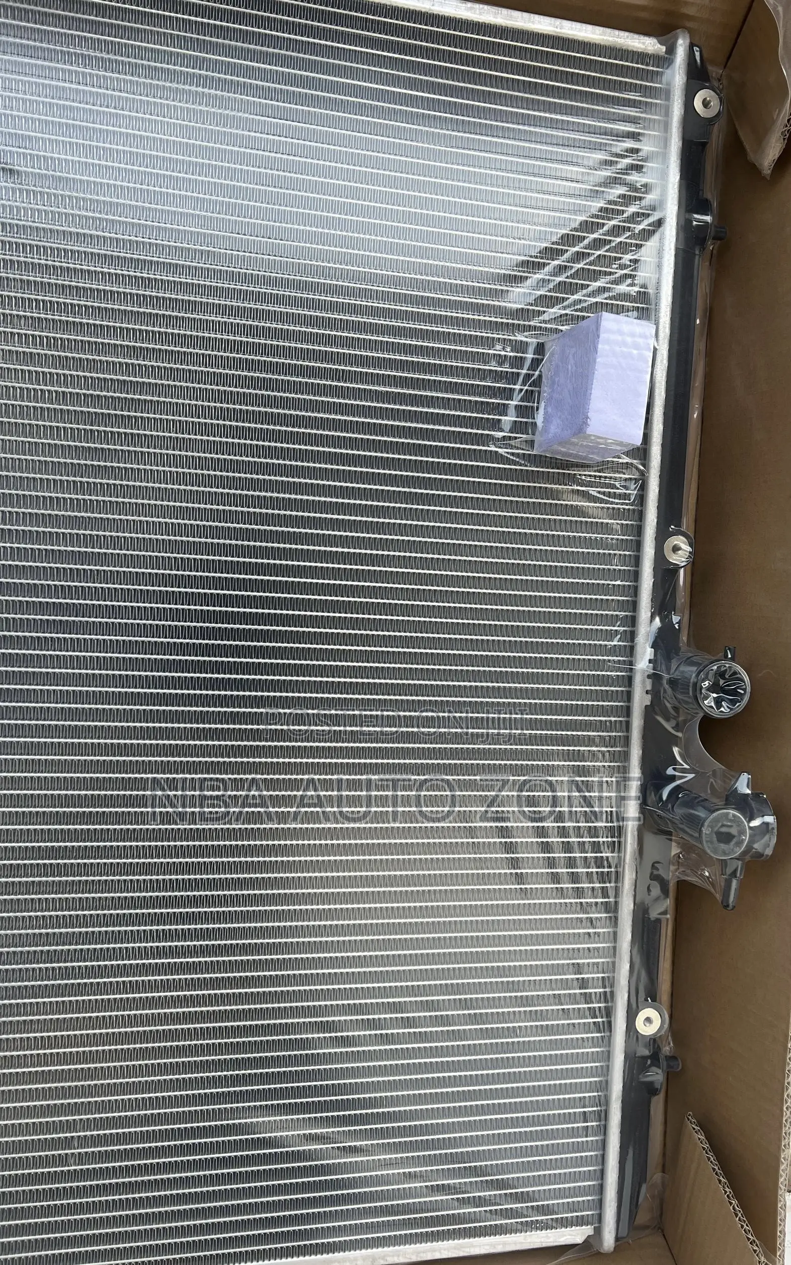 Toyota Highlander 2009-13 Radiator / Water Tank