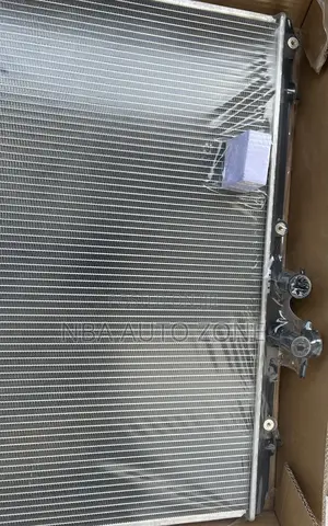 Toyota Highlander 2009-13 Radiator / Water Tank
