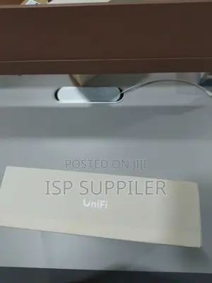 Ubiquiti Unifi Usw-Pro-Xg-8-Poe 8-Port 10g Poe++ Switch
