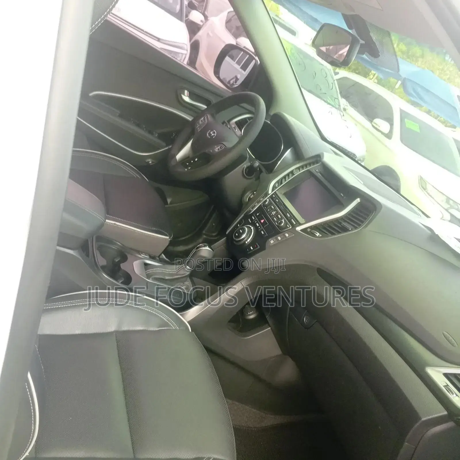 Hyundai Santa Fe 2017 White