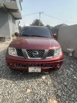 Nissan Navara 2.5 dCi 2012 Red