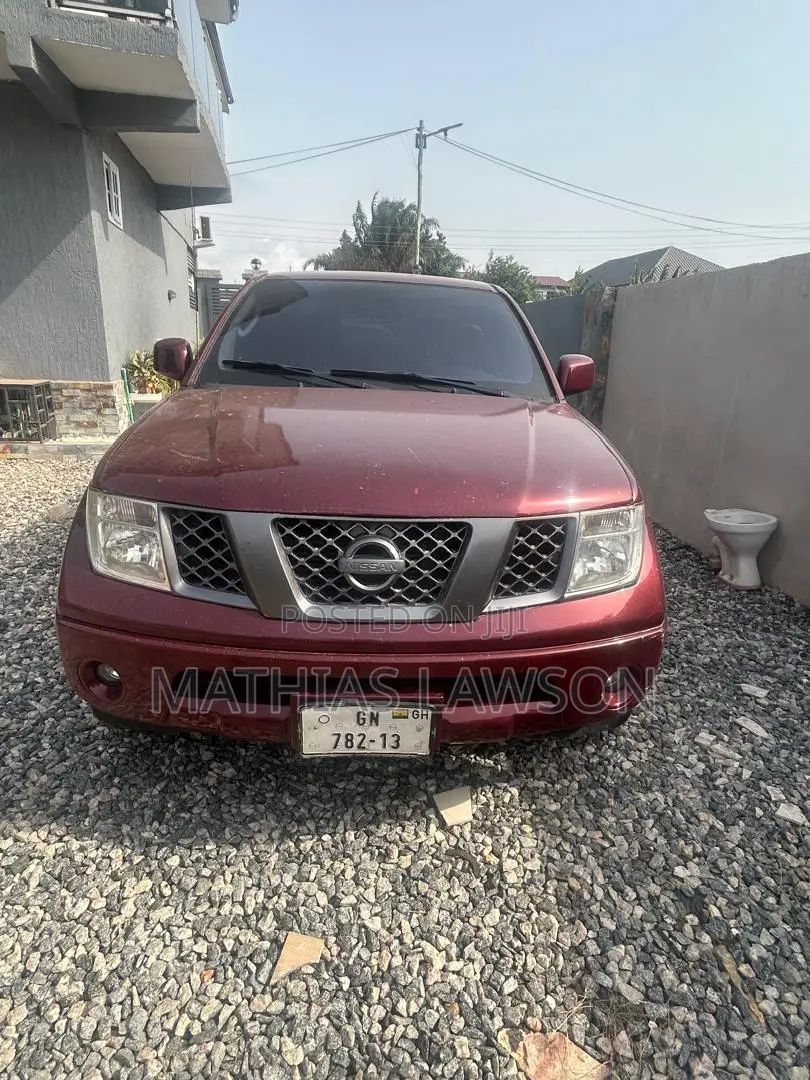 Nissan Navara 2.5 dCi 2012 Red
